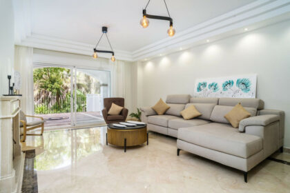 5dd2819a2a8e5ee44d689a7d36cbb565 - 26