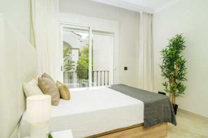 5dd2819a2a8e5ee44d689a7d36cbb565 - 9