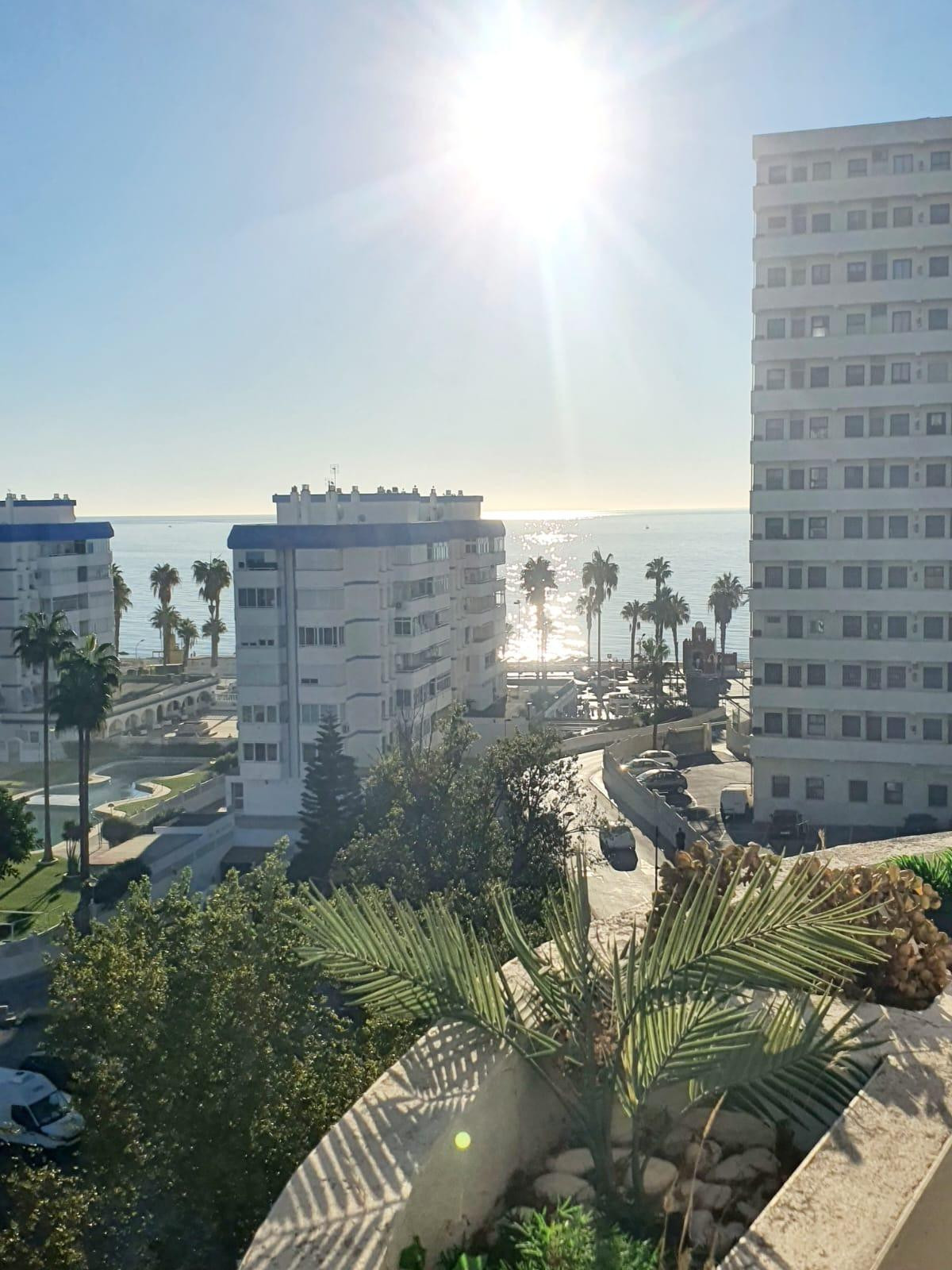 5f6d67df6d2b8f7f65f03fe3ccfd3b91 - 1