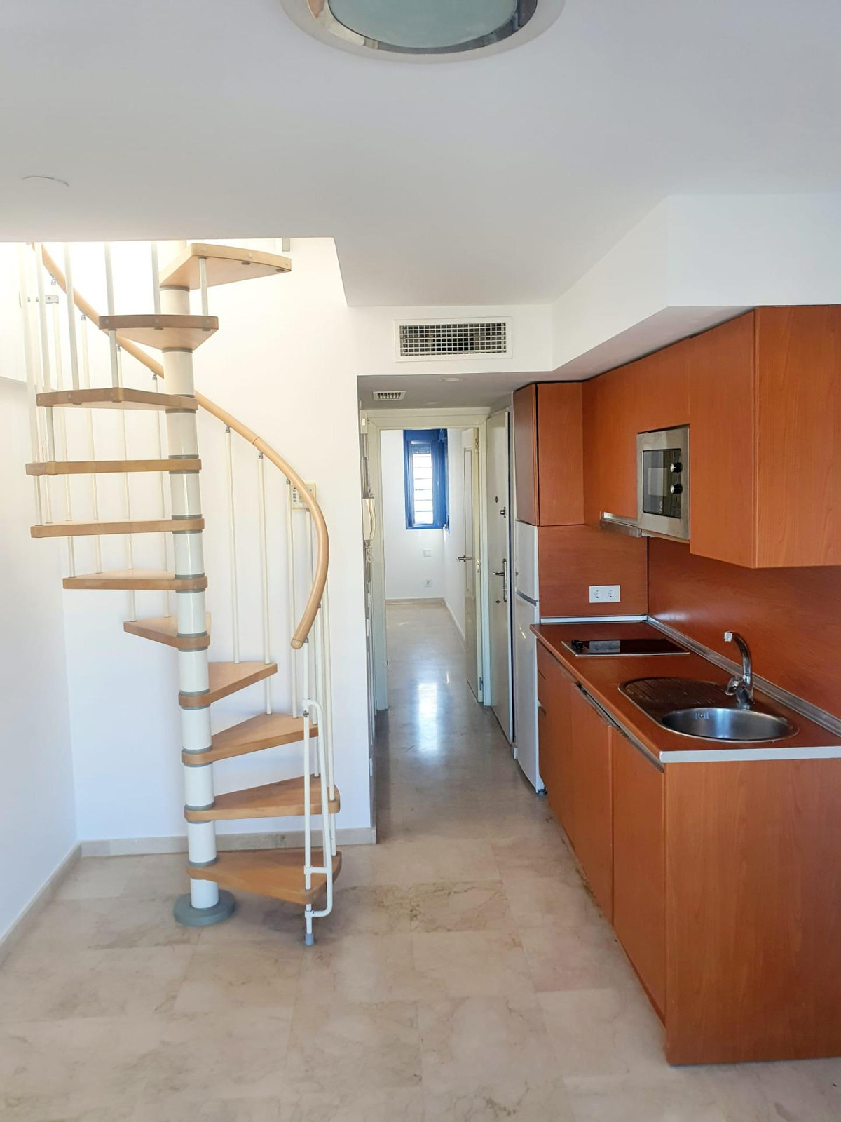 5f6d67df6d2b8f7f65f03fe3ccfd3b91 - 10