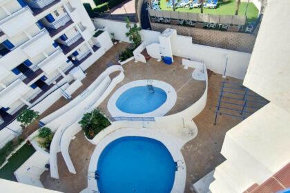 5f6d67df6d2b8f7f65f03fe3ccfd3b91 - 12