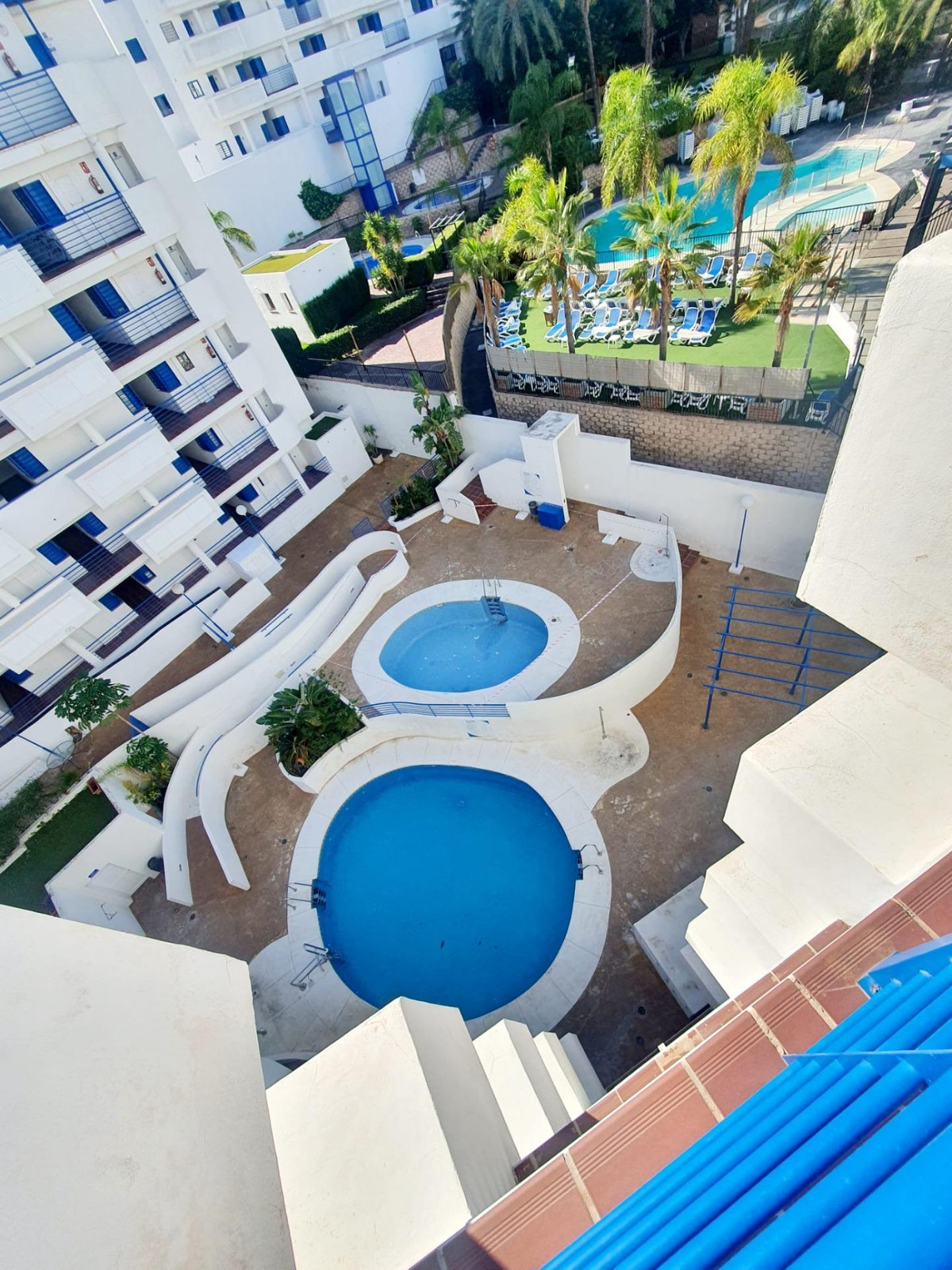 5f6d67df6d2b8f7f65f03fe3ccfd3b91 - 12