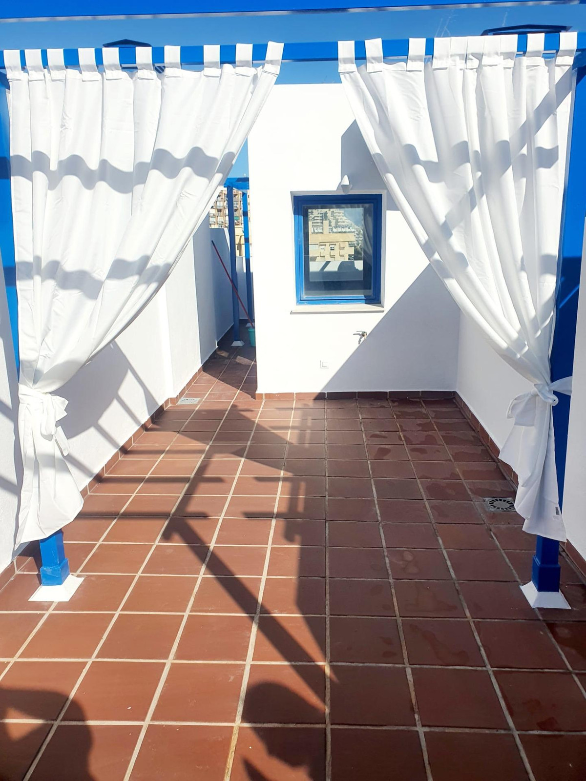 5f6d67df6d2b8f7f65f03fe3ccfd3b91 - 16