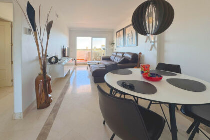 603dfba5ed6f54bbeeedc2d74cd21741 - 4