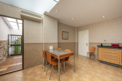 6120d21ae3aa9f0c8044c82cc42fddfb - 8