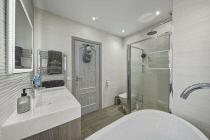 6189b1c65d207fd092706cf2df1f9ce2 - 12