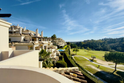 61b35992056058475afd655c2b21a0cf - 14