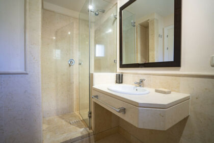 61b35992056058475afd655c2b21a0cf - 15