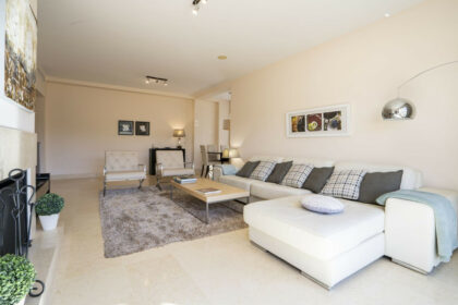 61b35992056058475afd655c2b21a0cf - 16