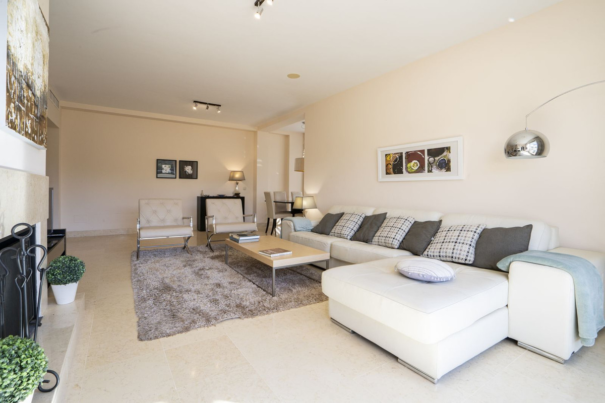 61b35992056058475afd655c2b21a0cf - 16