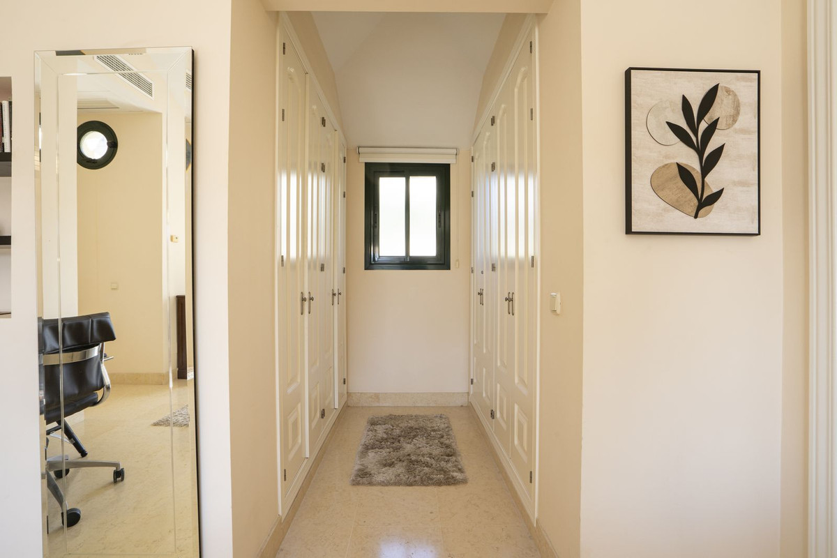 61b35992056058475afd655c2b21a0cf - 21