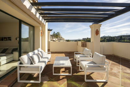 61b35992056058475afd655c2b21a0cf - 24