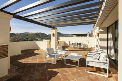 61b35992056058475afd655c2b21a0cf - 26