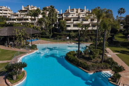 61b35992056058475afd655c2b21a0cf - 32