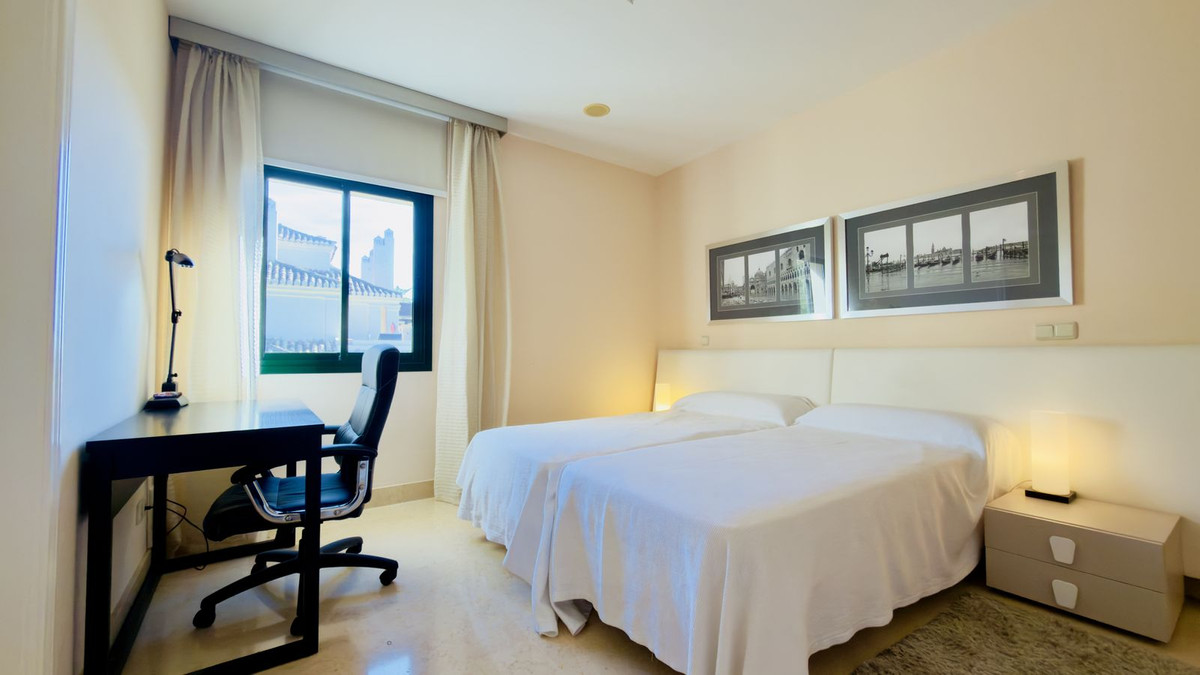 61b35992056058475afd655c2b21a0cf - 6