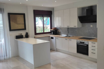 63ae3677e158be3233c42267c4bc32bb - 1