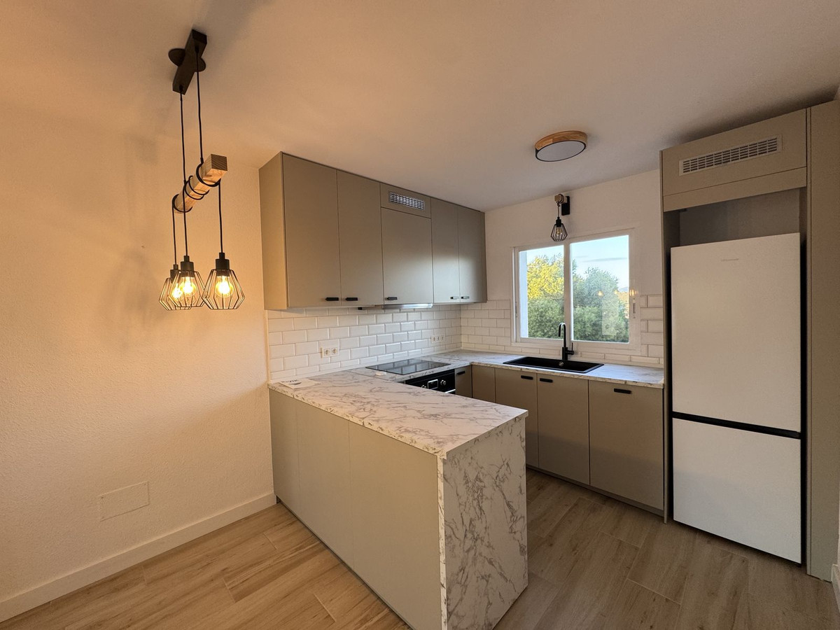 6432e80701729a8f70ab6bcdf276cd68 - 13