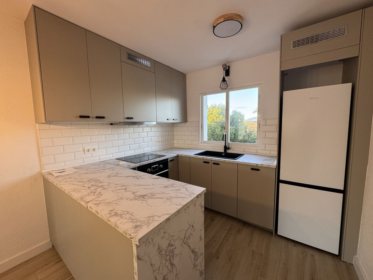 6432e80701729a8f70ab6bcdf276cd68 - 15