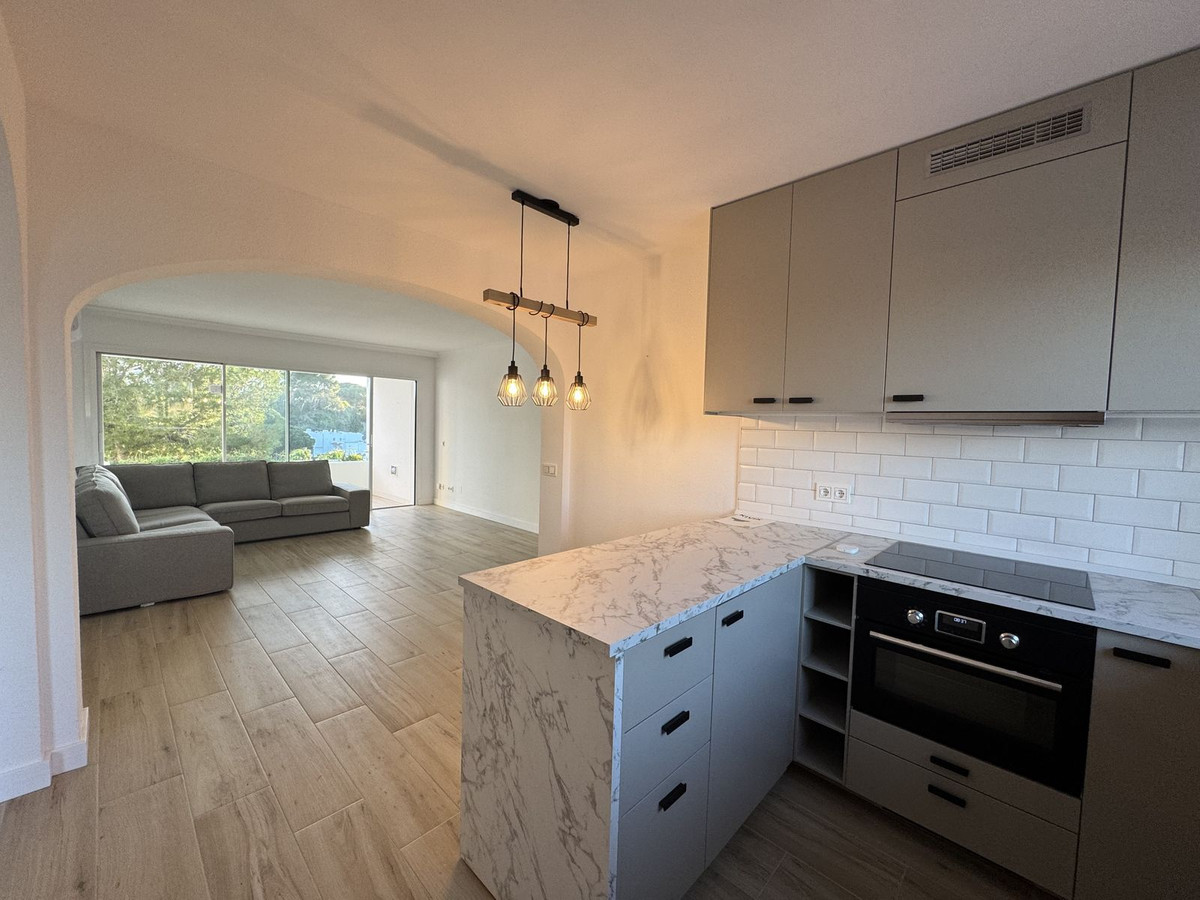 6432e80701729a8f70ab6bcdf276cd68 - 16