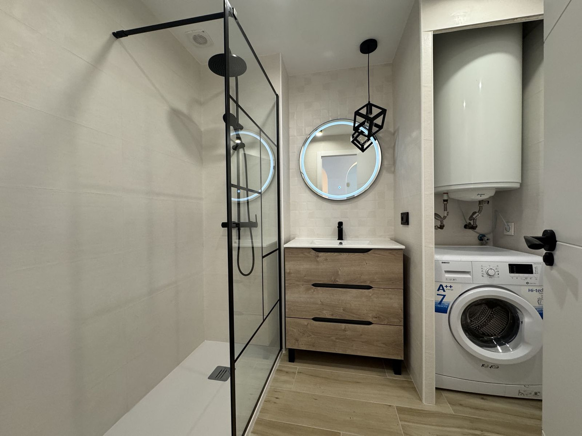 6432e80701729a8f70ab6bcdf276cd68 - 17