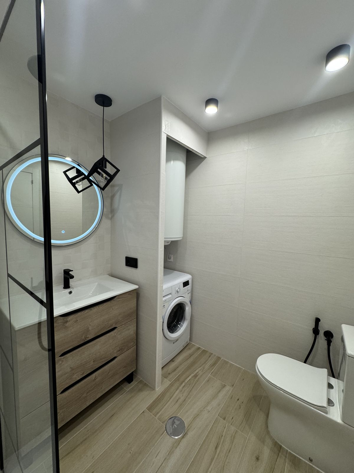 6432e80701729a8f70ab6bcdf276cd68 - 18