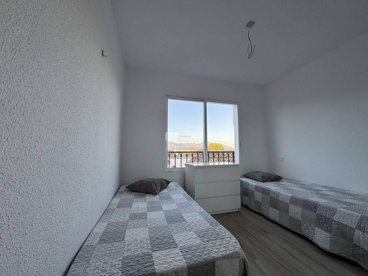 6432e80701729a8f70ab6bcdf276cd68 - 19