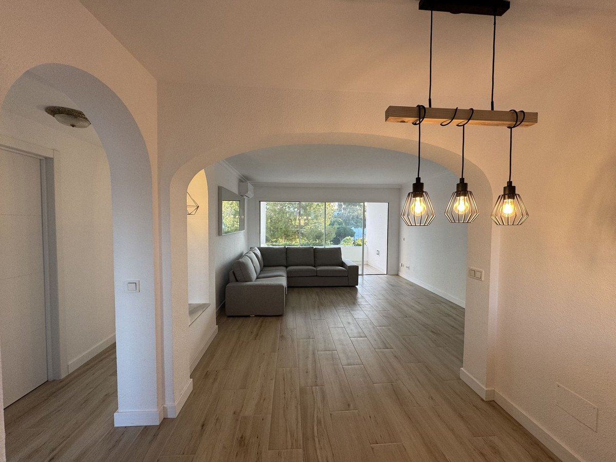 6432e80701729a8f70ab6bcdf276cd68 - 2