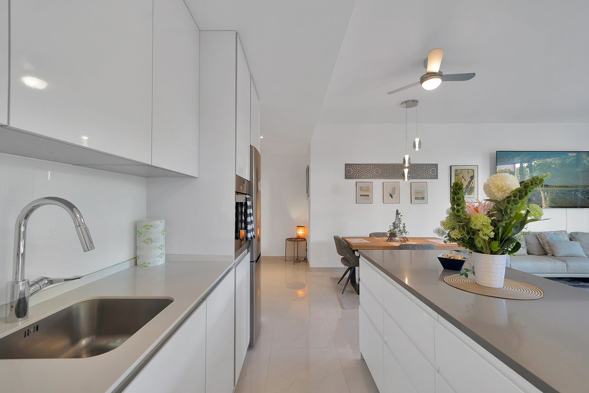 648ee2b4f250c2c63df690858c8555b5 - 11