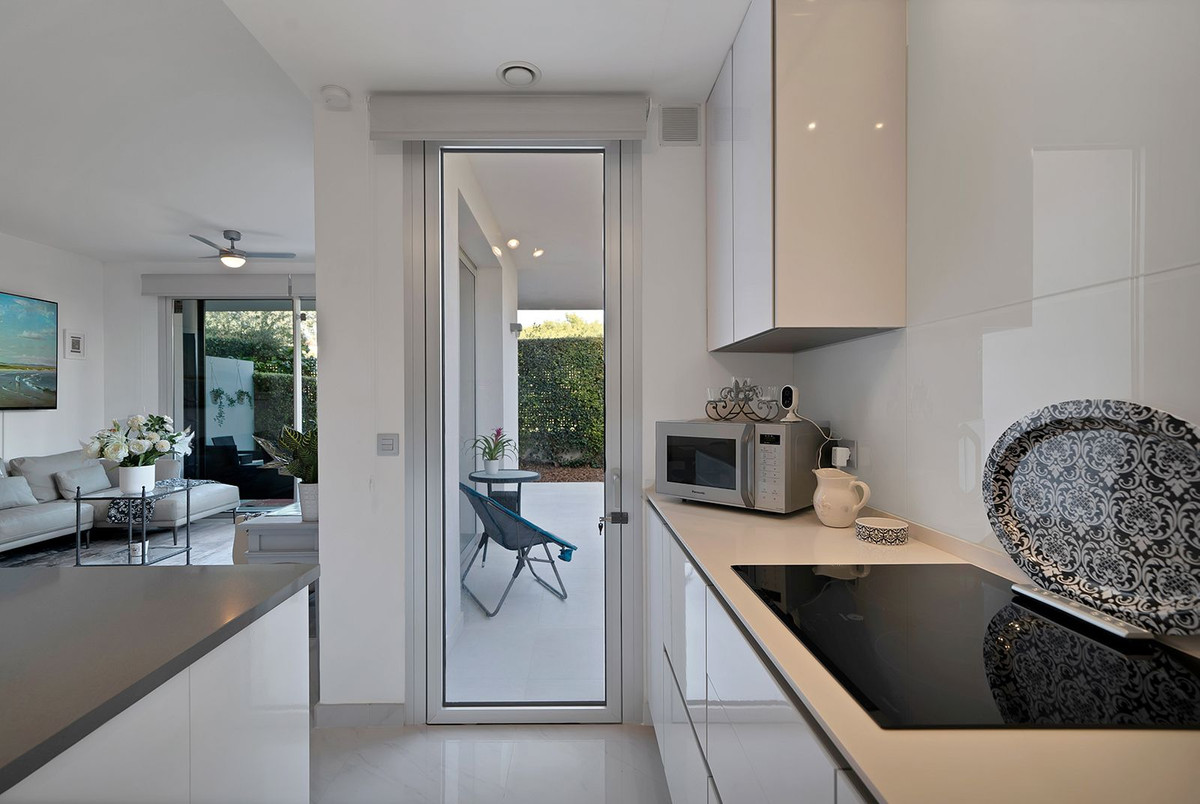 648ee2b4f250c2c63df690858c8555b5 - 12