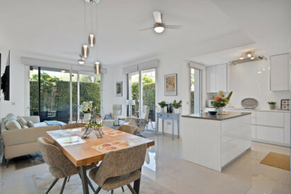 648ee2b4f250c2c63df690858c8555b5 - 14