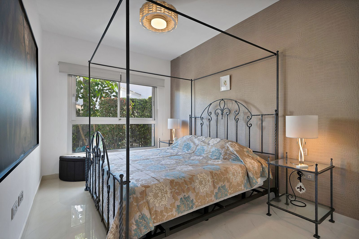 648ee2b4f250c2c63df690858c8555b5 - 15