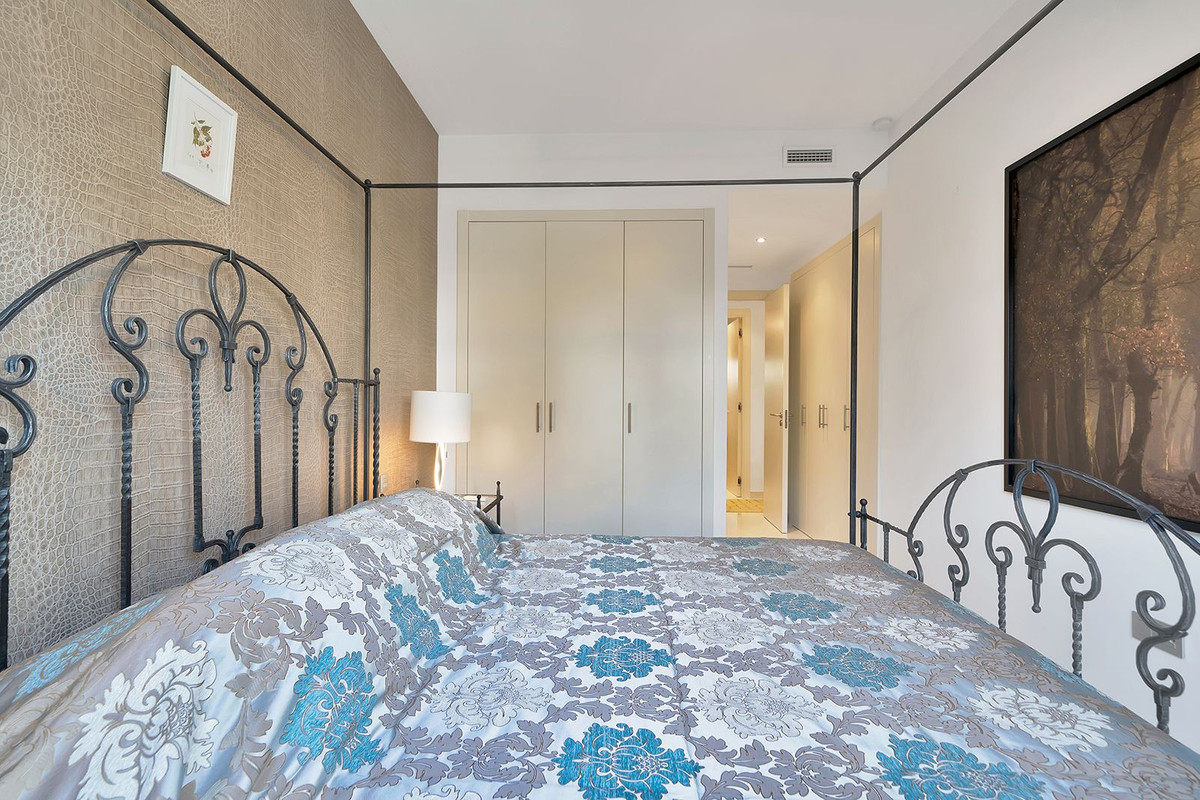 648ee2b4f250c2c63df690858c8555b5 - 20