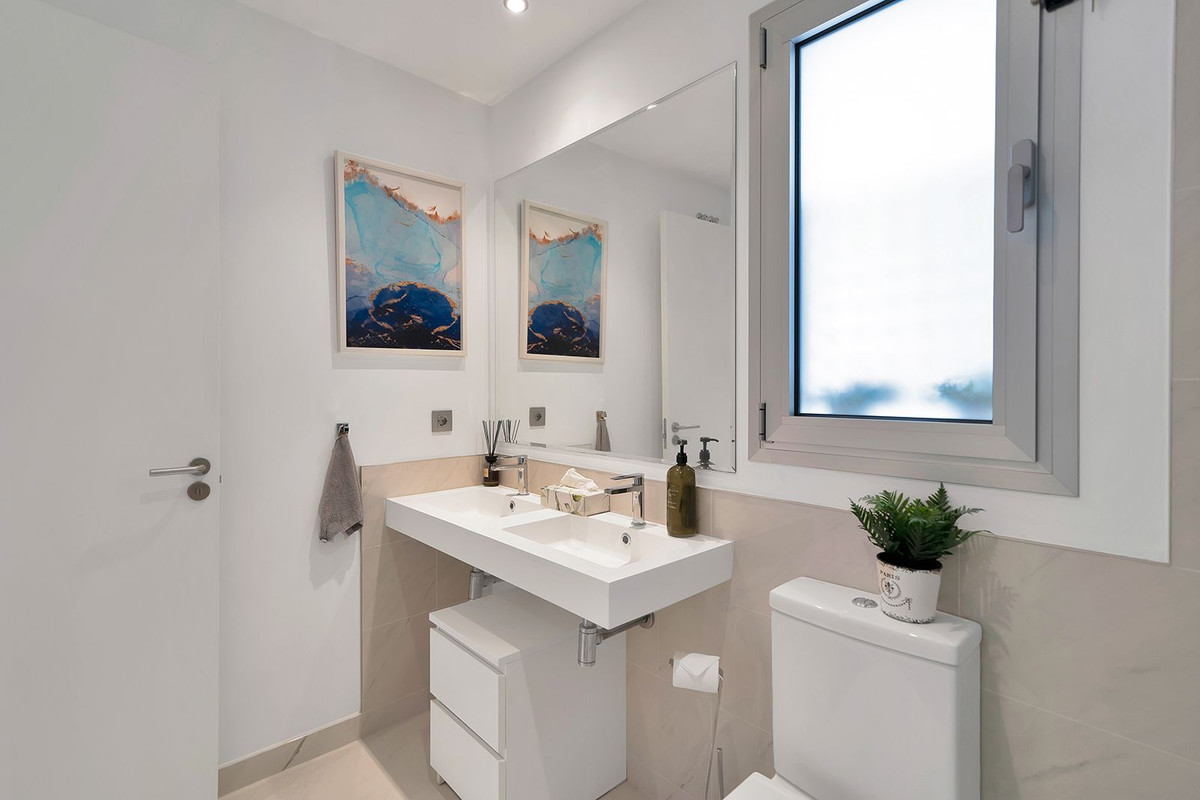 648ee2b4f250c2c63df690858c8555b5 - 33