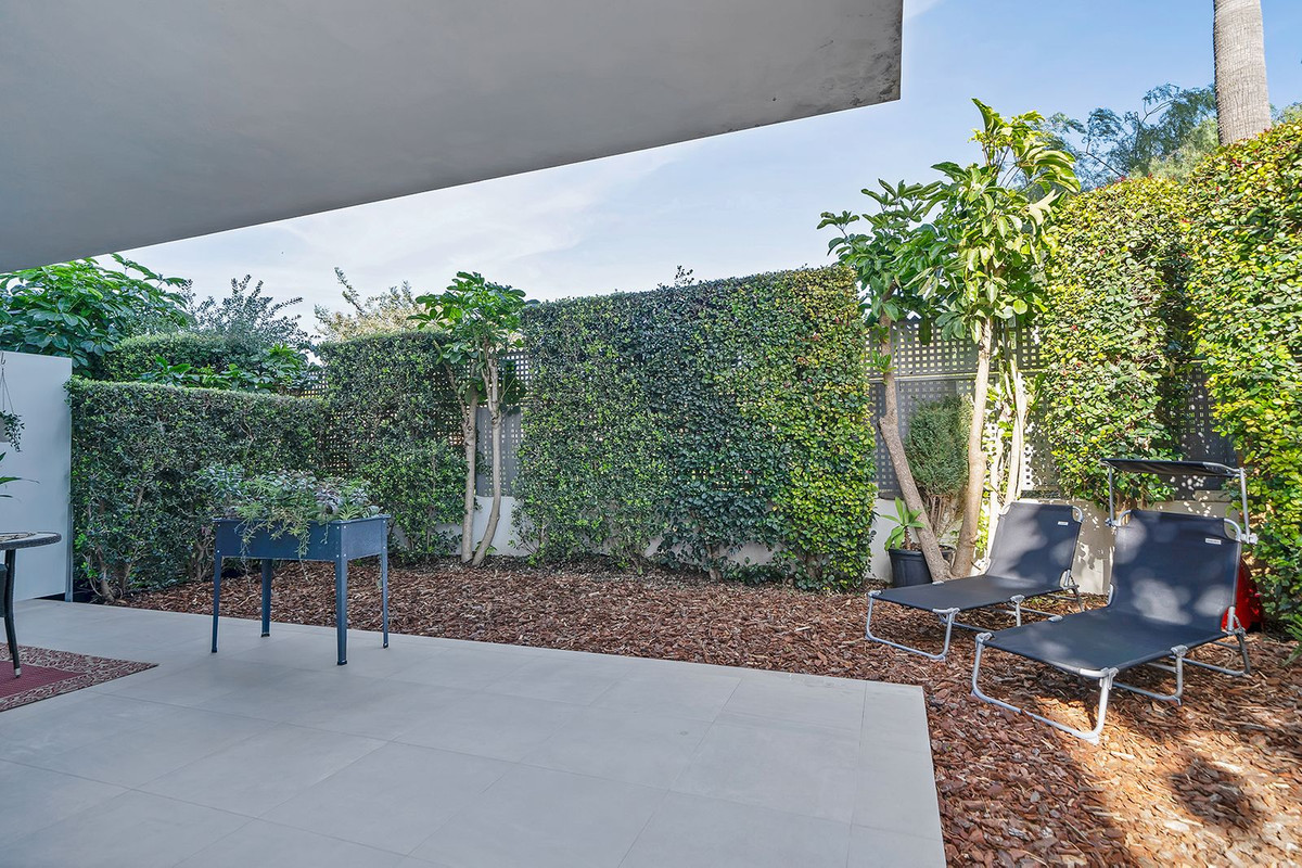 648ee2b4f250c2c63df690858c8555b5 - 34