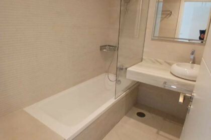 64b15a022e84e127b3c42a72da8ec6d6 - 13