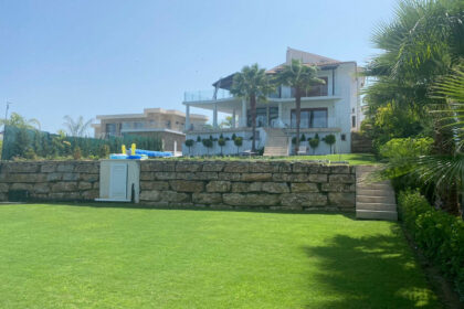 64b1a579a6d307aaddd9e30bacd30d8b - 3