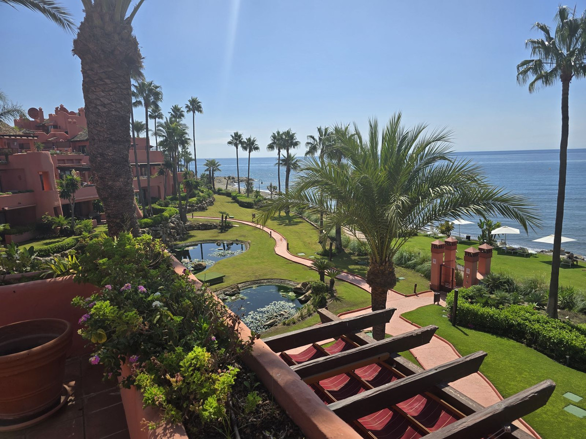 64b8ab68ddbc8f95ceb4772cf832d42b - 3