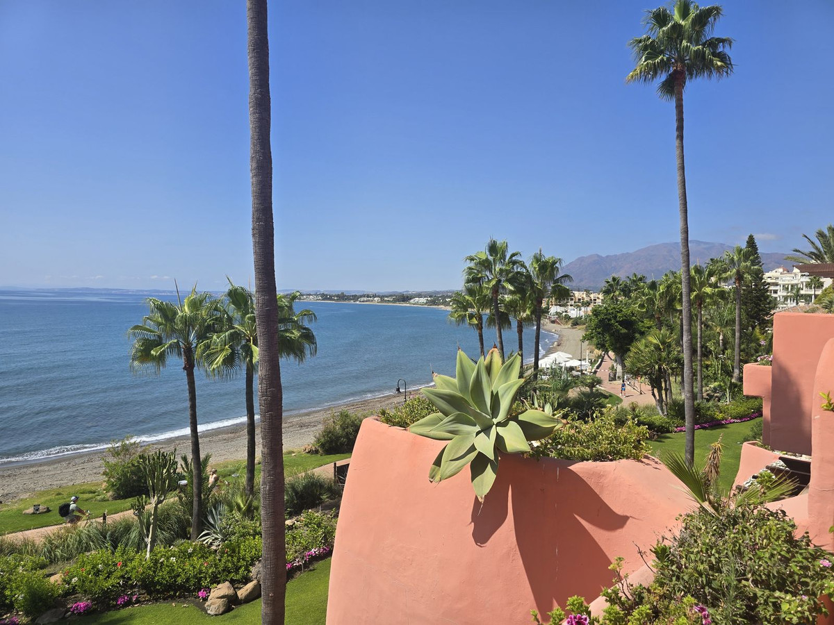 64b8ab68ddbc8f95ceb4772cf832d42b - 4