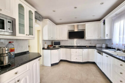 67771bfd3450867c43baaa0882b6bbd5 - 13