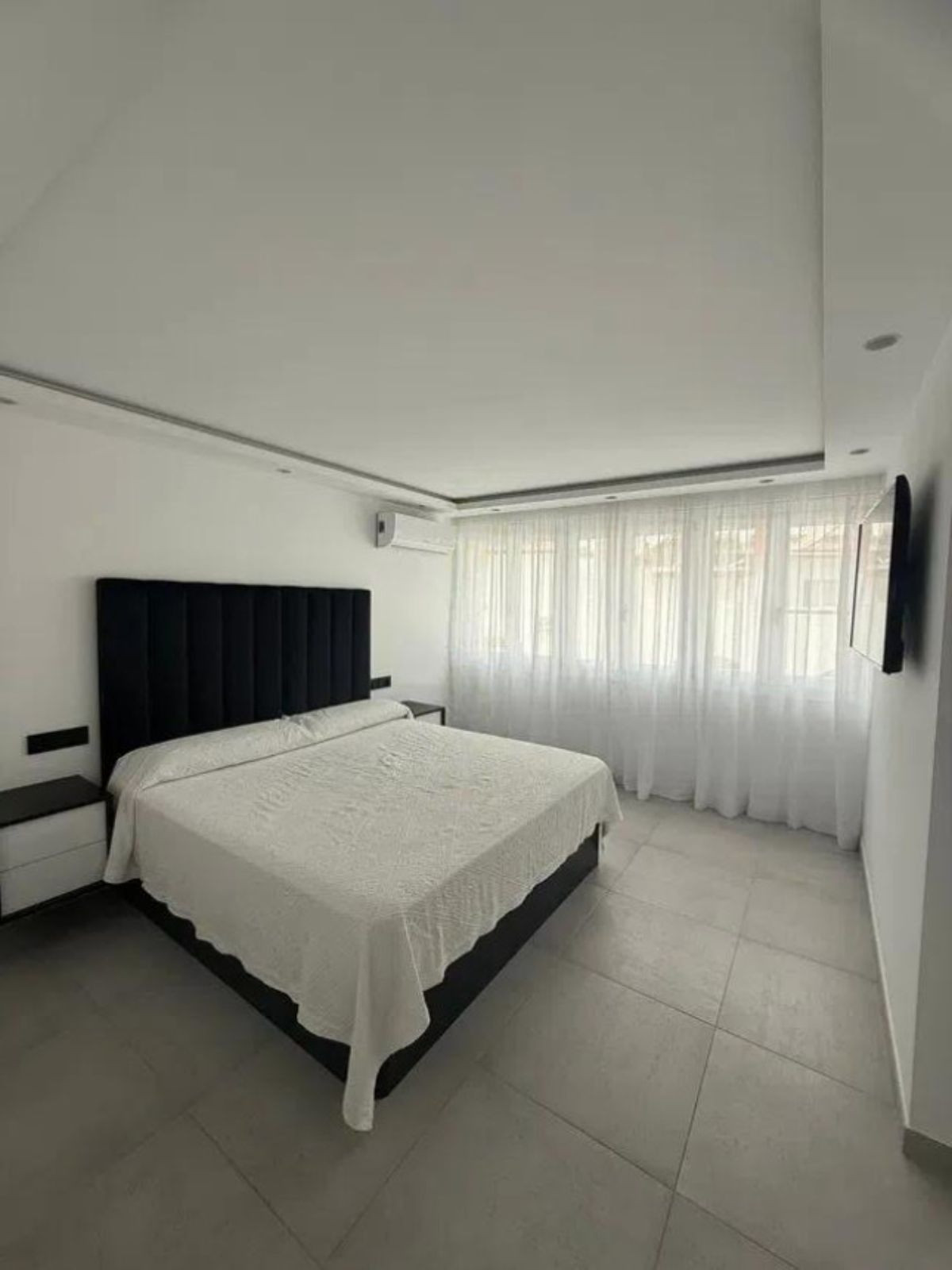 67bfbbcd8534ffcde540968c11414cd5 - 12