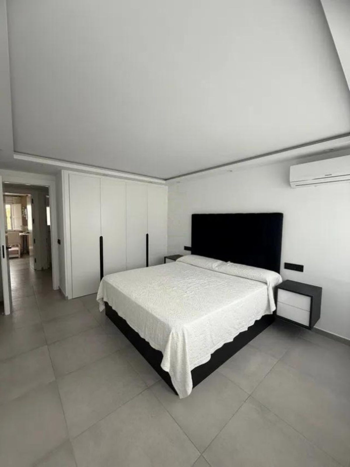 67bfbbcd8534ffcde540968c11414cd5 - 18