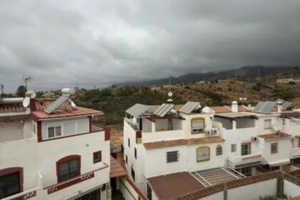 67bfbbcd8534ffcde540968c11414cd5 - 26