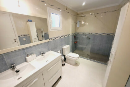 67c5b0f7582f34a3d91d5e4dd9484d54 - 38