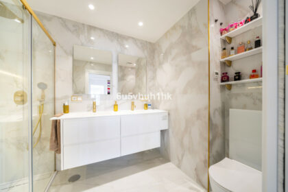 68832dbd4879062412c6f3b7022b3eb1 - 12