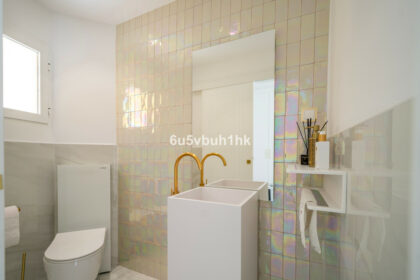 68832dbd4879062412c6f3b7022b3eb1 - 16