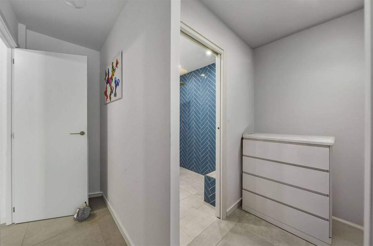 68e5783d22e9ef9640a70654abf3413a - 10