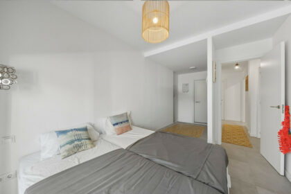 68e5783d22e9ef9640a70654abf3413a - 8