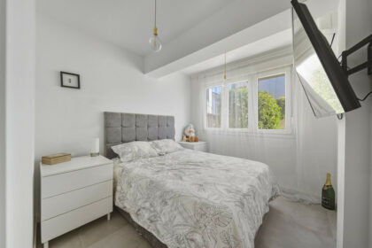 68e5783d22e9ef9640a70654abf3413a - 9