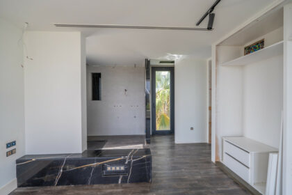 6924ca231a2cee6a062a94eadc3b6e82 - 12