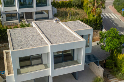 6924ca231a2cee6a062a94eadc3b6e82 - 2